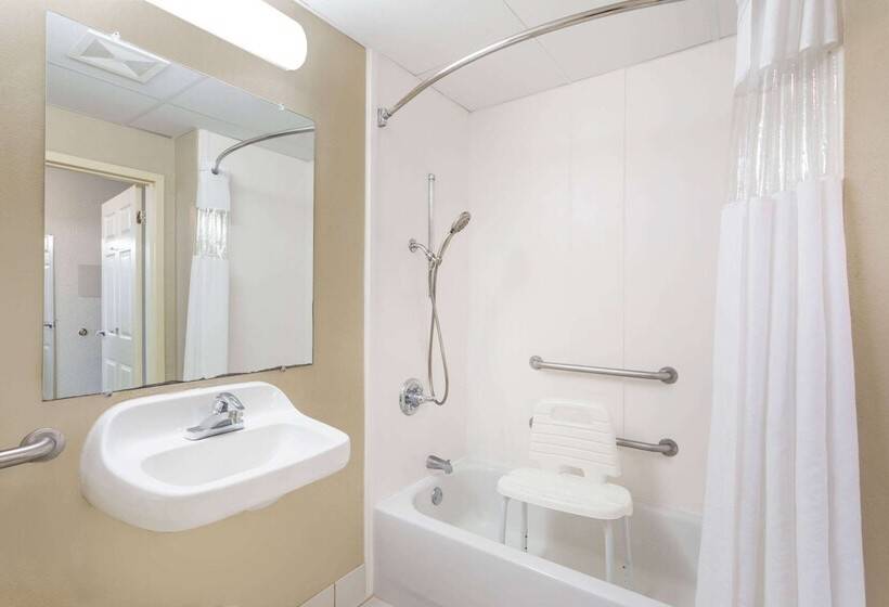 בית מלון כפרי Wingate By Wyndham Savannah Gateway