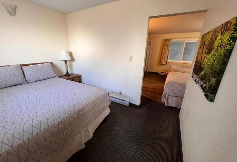 فندق على الطريق Timbers Inn And Suites