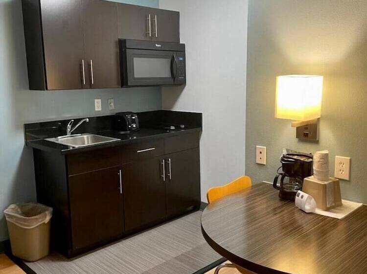 Studio 6port Arthur, Tx  Se