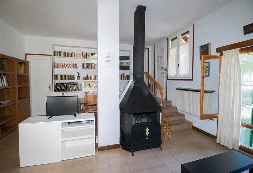 Apartamentos Escarrilla 3000