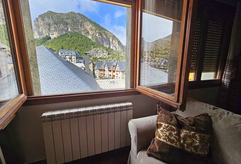 Apartamentos Escarrilla 3000