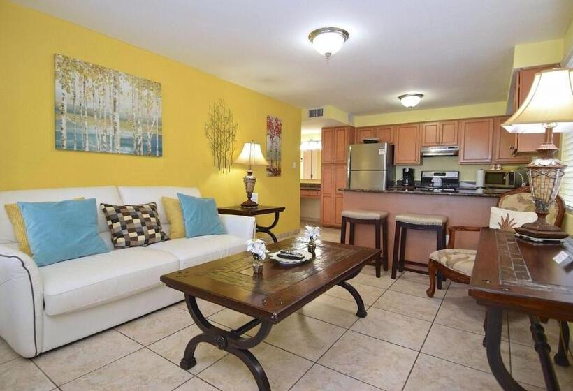Отель A Beach Retreat On Casey Key