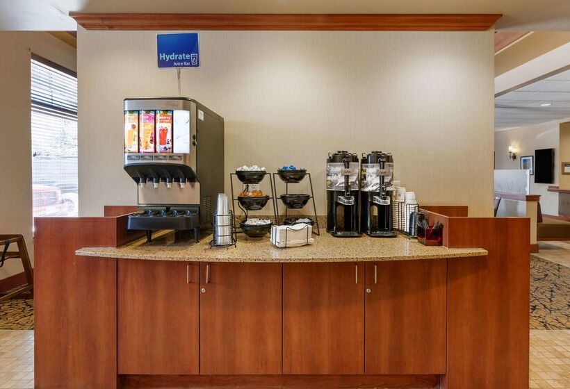 فندق Best Western Golden Prairie Inn And Suites