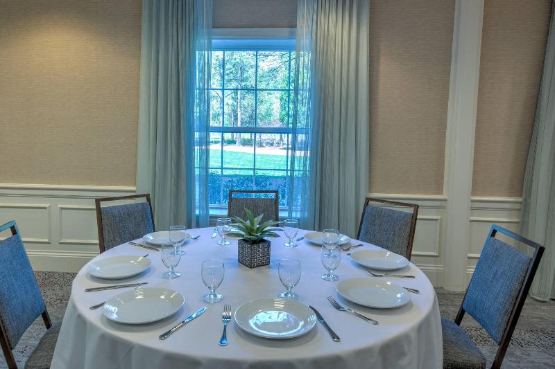 ホテル Courtyard Chapel Hill
