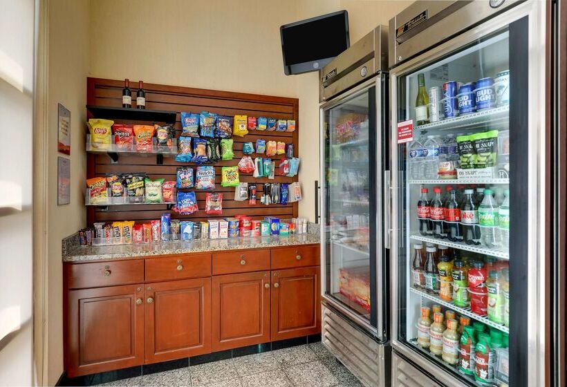 هتل Drury Inn & Suites Montgomery