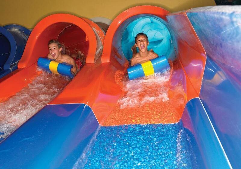هتل Great Wolf Lodge Wisconsin Dells