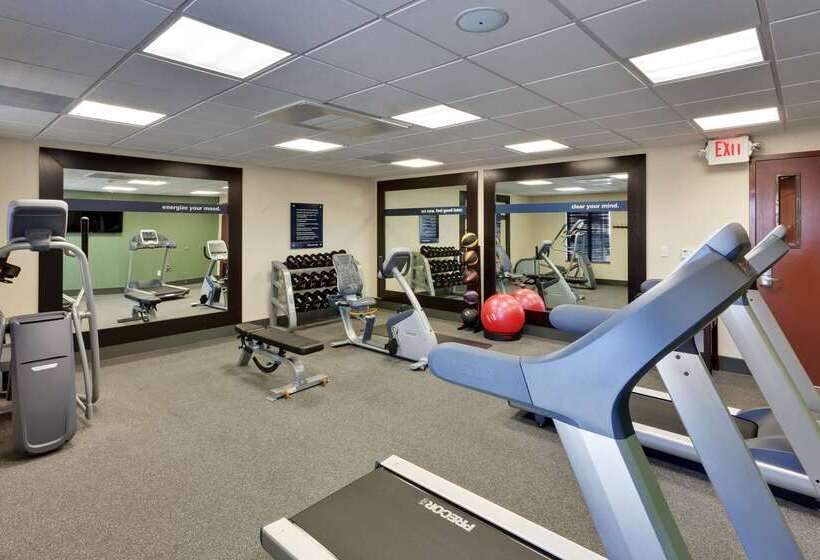 هتل Hampton Inn & Suites Fresno Northwest
