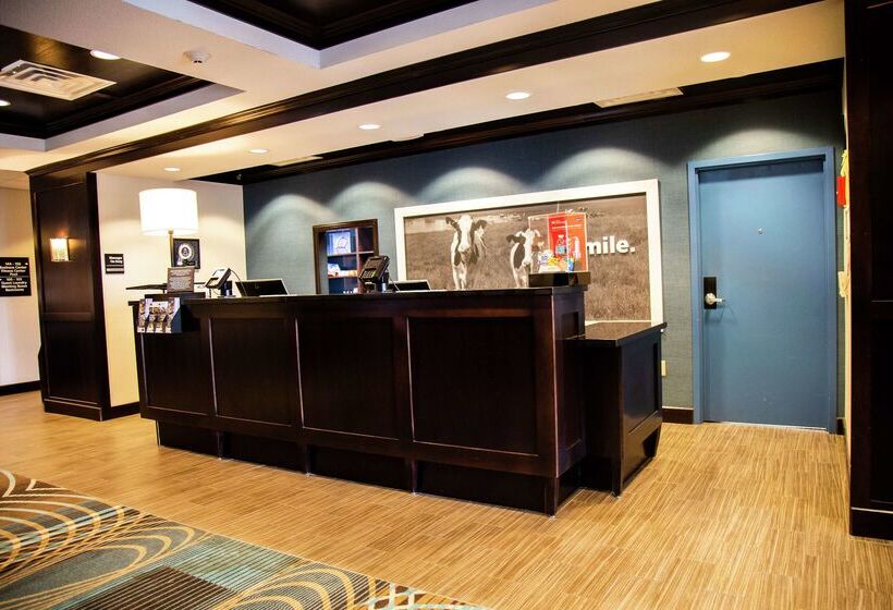 ホテル Hampton Inn & Suites Sharon