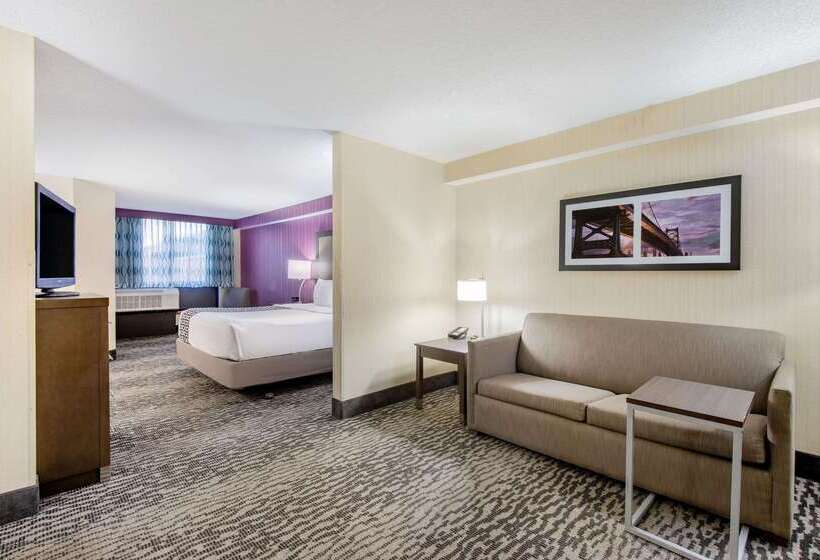 هتل La Quinta By Wyndham Newark   Elkton