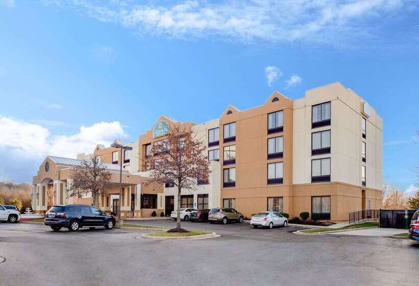 هتل La Quinta By Wyndham Newark   Elkton