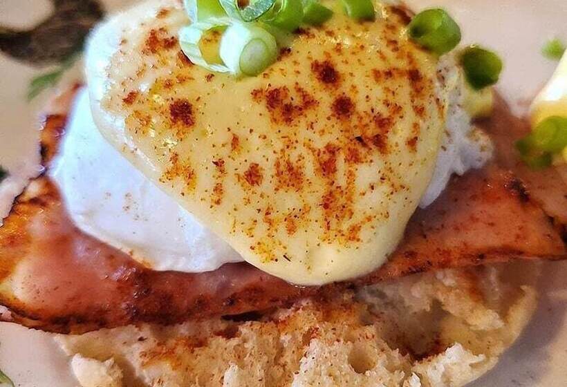 هتل The Lodge At Moosehead Lake