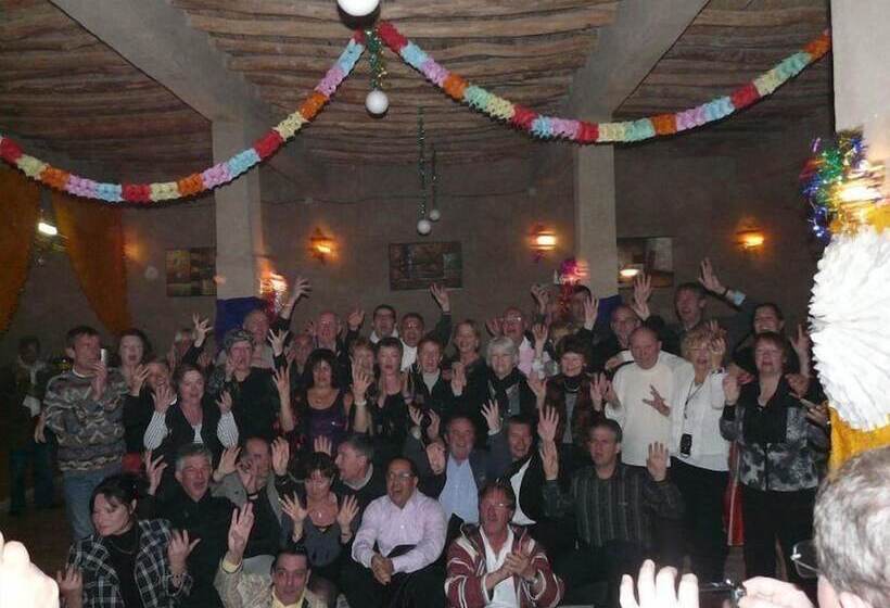 هتل Palmeras Y Dunas