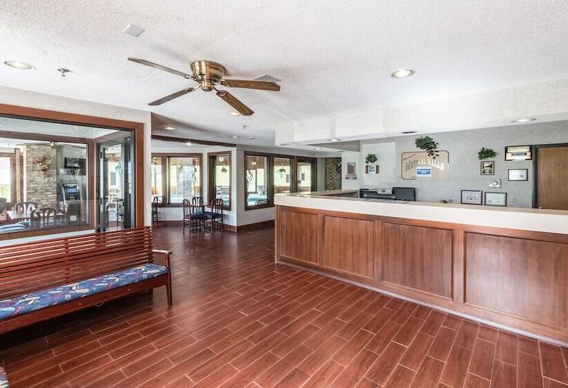 בית מלון כפרי Quality Express Inn & Suites