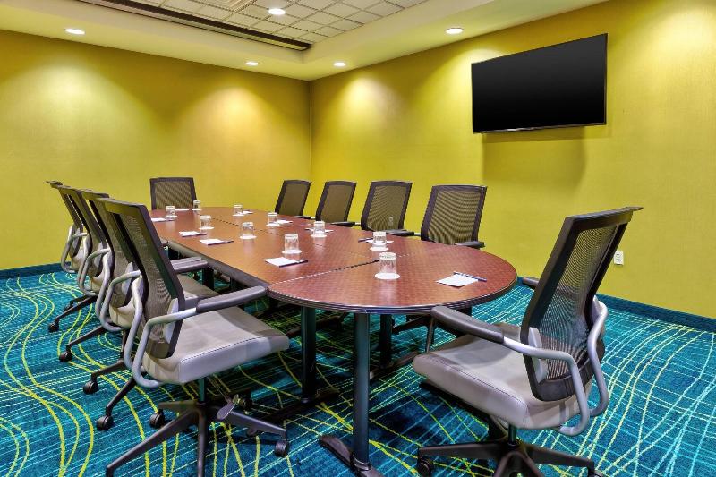 هتل Springhill Suites By Marriott Grand Rapids Airport Southeast