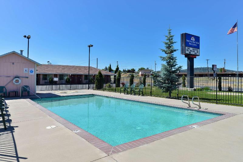 فندق على الطريق Americas Best Value Inn & Suites Klamath Falls