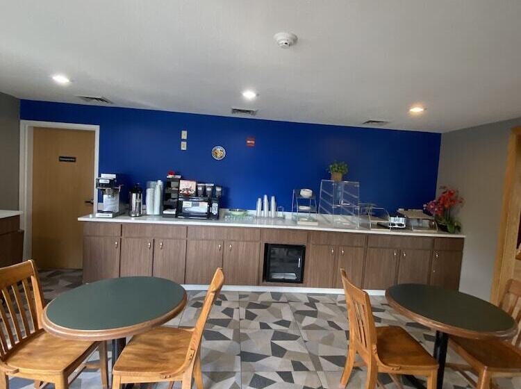 فندق على الطريق Coos Motor Inn