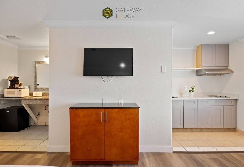 مُتل Gateway Lodge