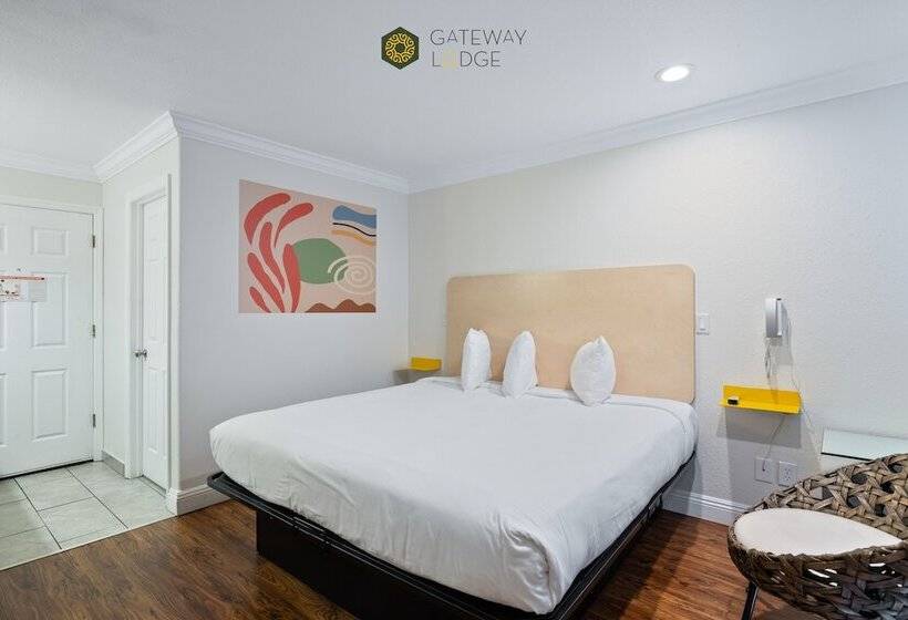 مُتل Gateway Lodge