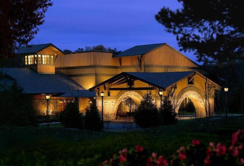 Курорт The Lodge At Woodloch