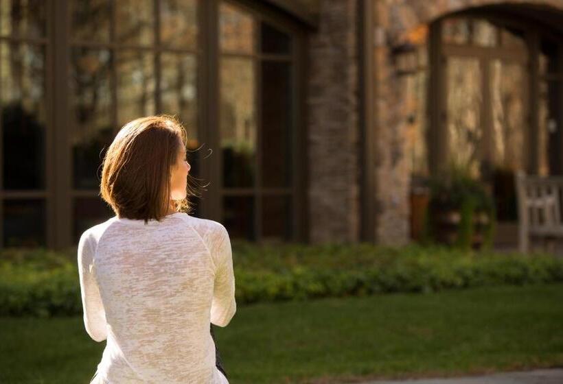 Курорт The Lodge At Woodloch