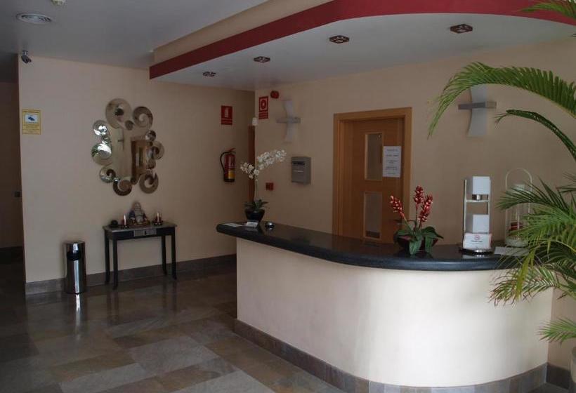 Apartamentos Turísticos Altai