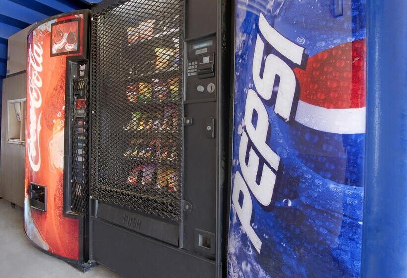 בית מלון כפרי Americas Best Value Inn Ft. Jackson