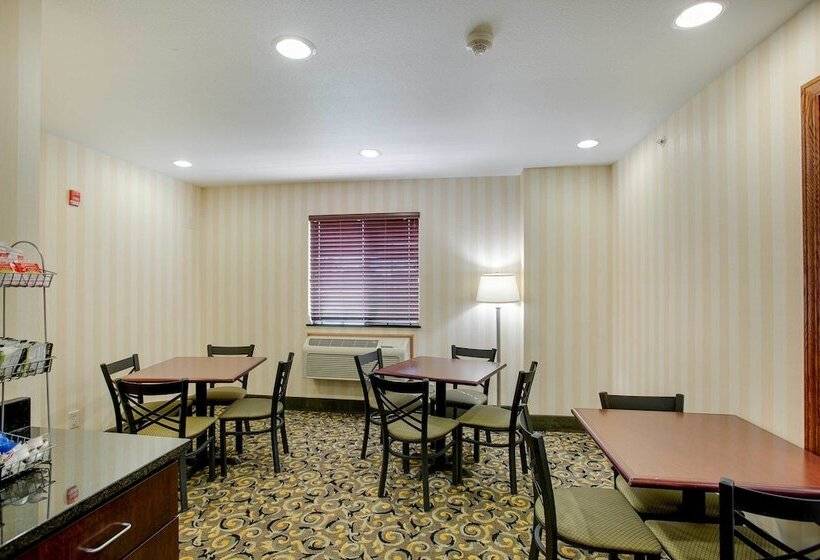 فندق Cobblestone Inn & Suites  Clintonville
