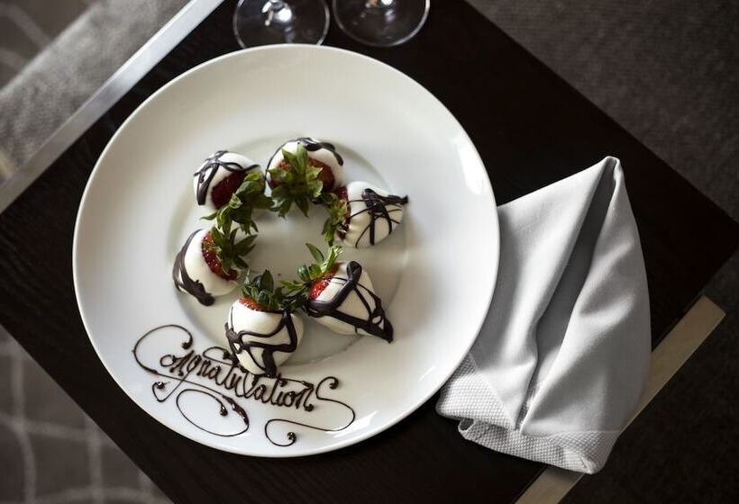 Colcord Hotel Oklahoma City, Curio Collection By Hilton