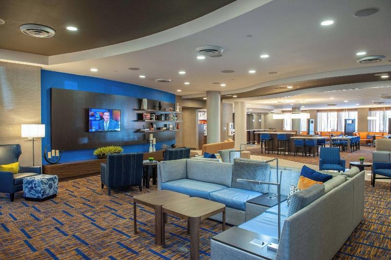 בית מלון כפרי Courtyard By Marriott Pensacola Downtown
