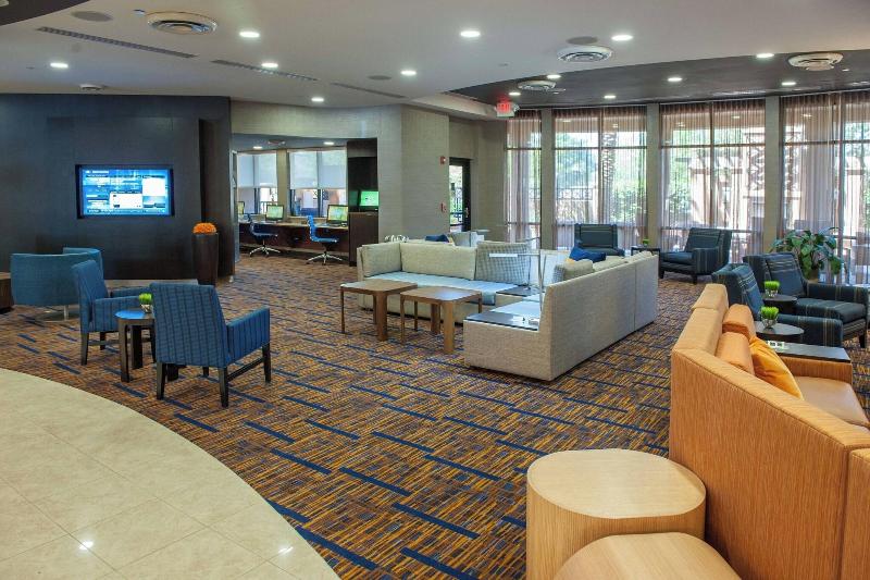 בית מלון כפרי Courtyard By Marriott Pensacola Downtown