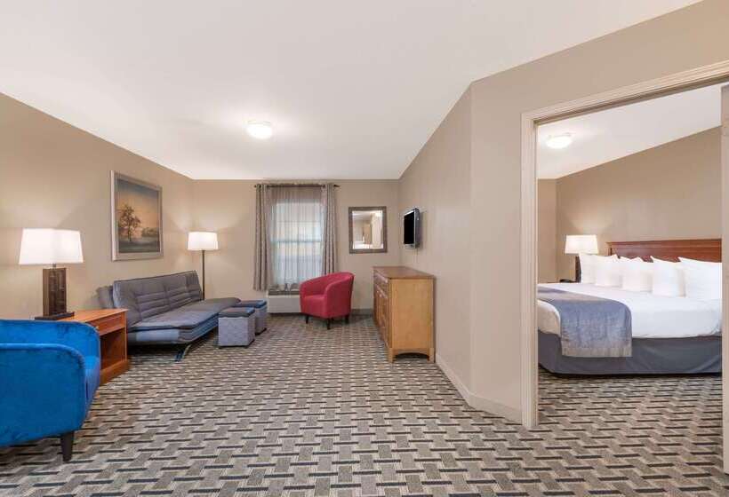 בית מלון כפרי Days Inn & Suites By Wyndham Sellersburg