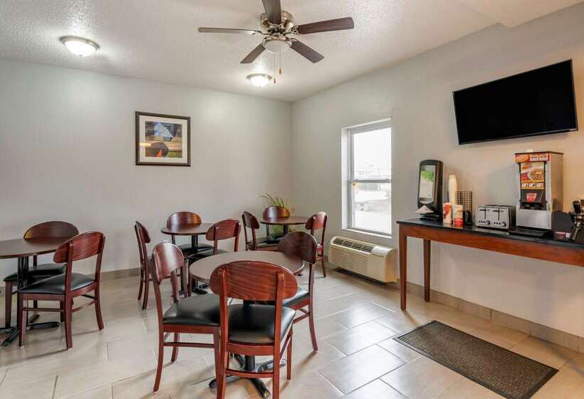 酒店 Econo Lodge  Inn & Suites