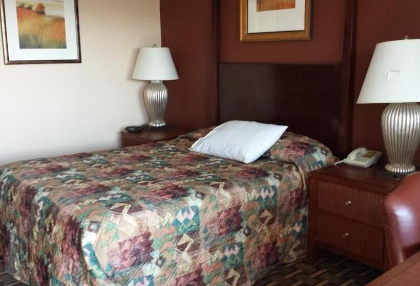 Отель Executive Inn & Suites