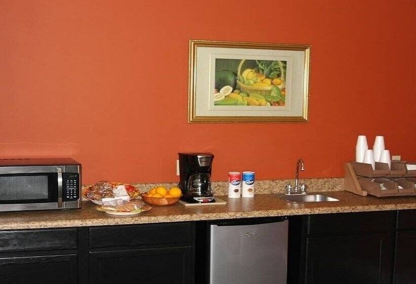 호텔 Express Inn & Suites