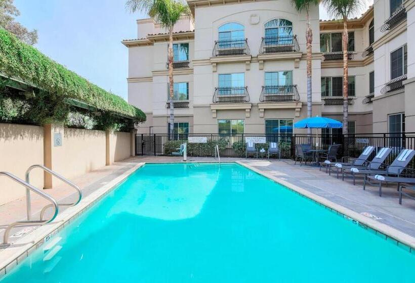 בית מלון כפרי Fairfield Inn & Suites Temecula