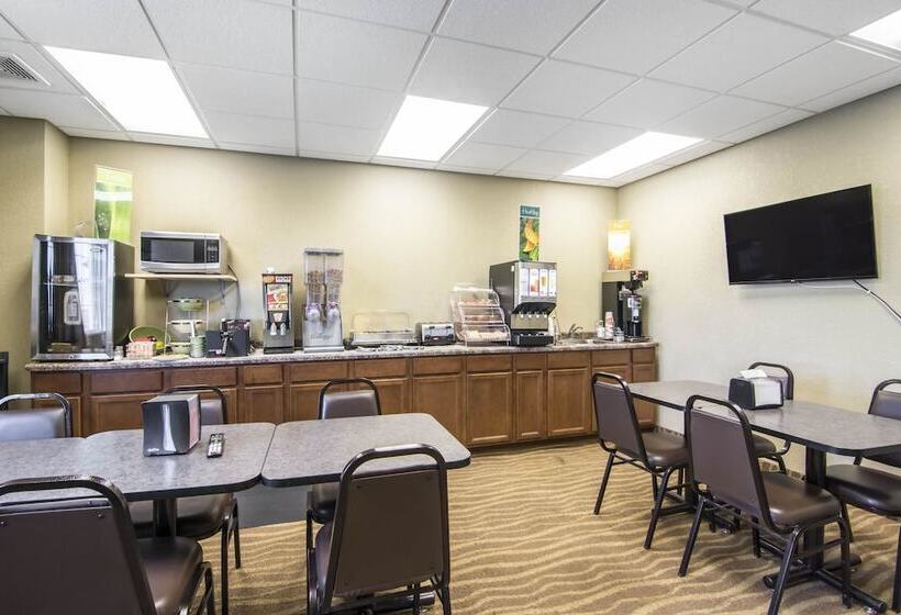 هتل Quality Inn & Suites Thompson