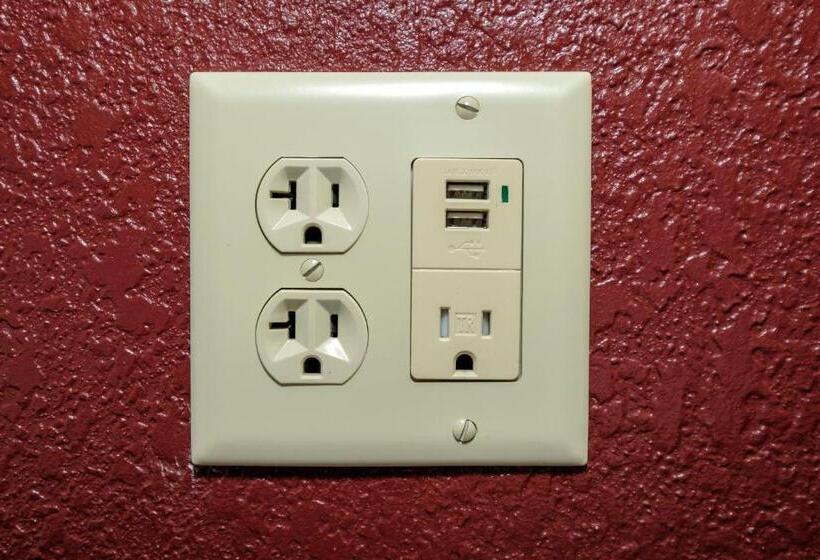 فندق Red Roof Inn Columbus, Ms