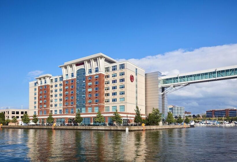 בית מלון כפרי Sheraton Erie Bayfront