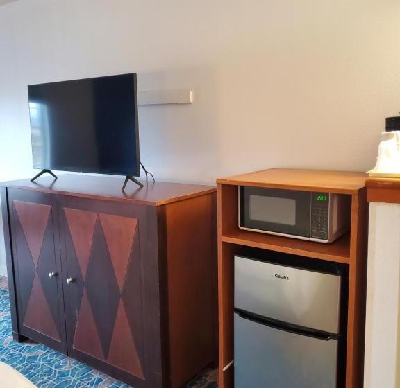 فندق على الطريق Omak Inn