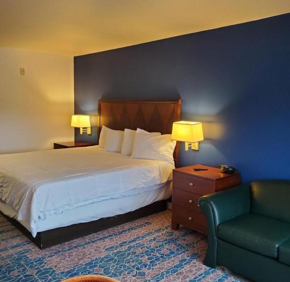 فندق على الطريق Omak Inn