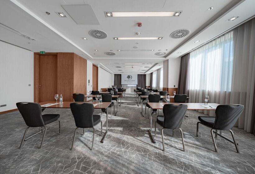 فندق Doubletree By Hilton Zagreb
