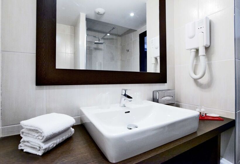 בית מלון כפרי Enzo S Metz Sud Augny By Kyriad Direct