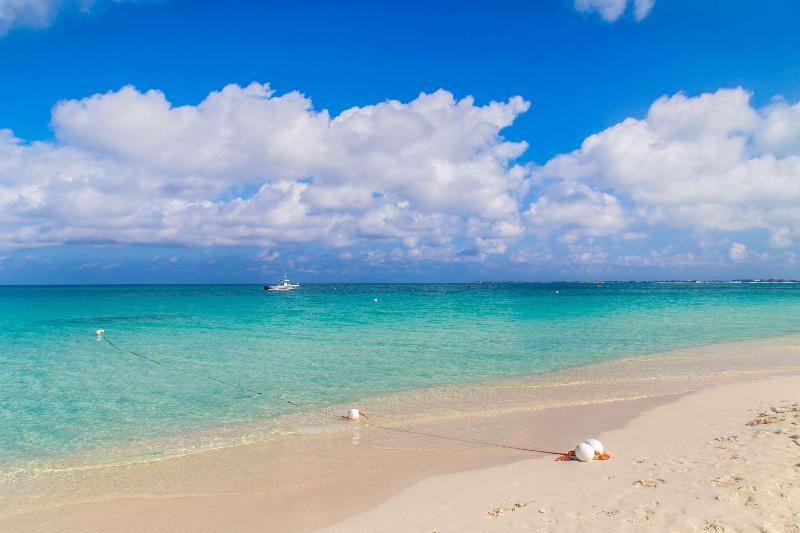 Hôtel Hampton By Hilton Grand Cayman Seven Mile Beach