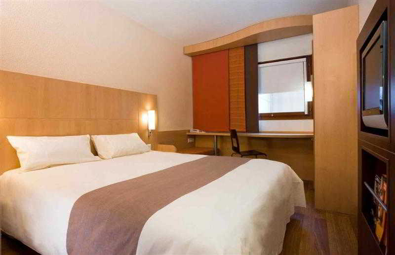 Отель Ibis Shenyang Tiexi