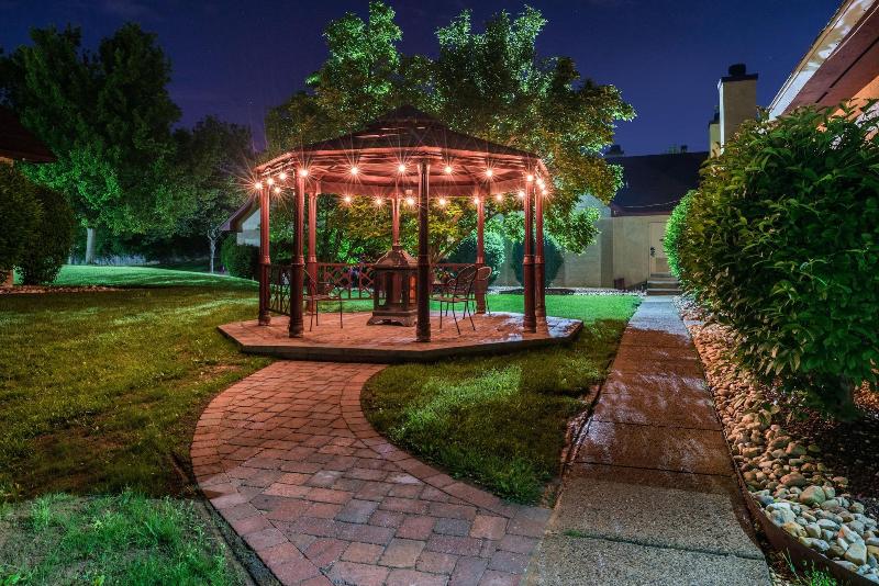 בית מלון כפרי Inn Of The Dove Romantic Luxury & Business Suites