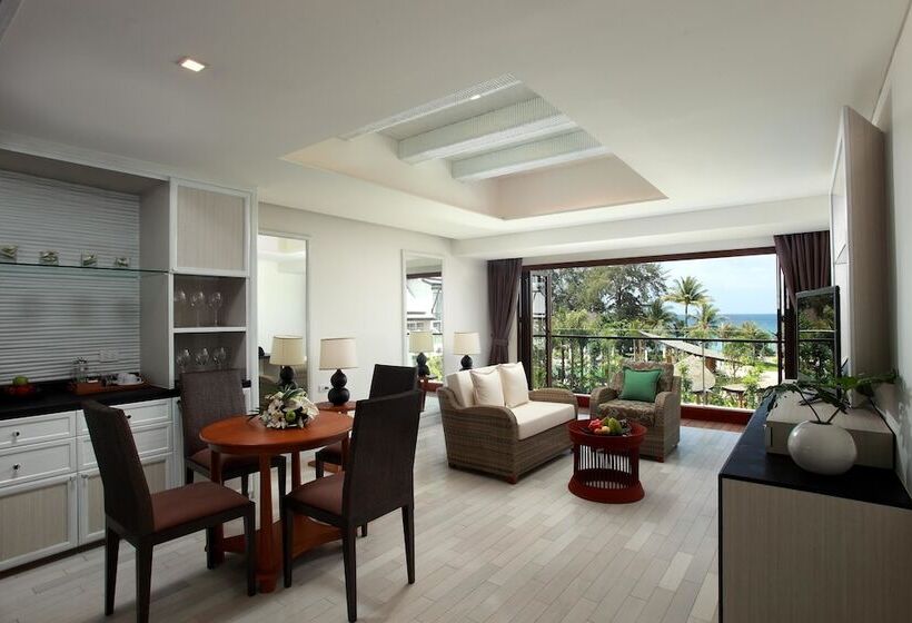 هتل Natai Beach Resort