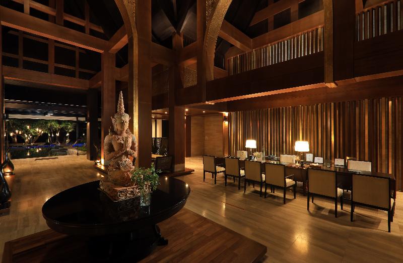 هتل Natai Beach Resort