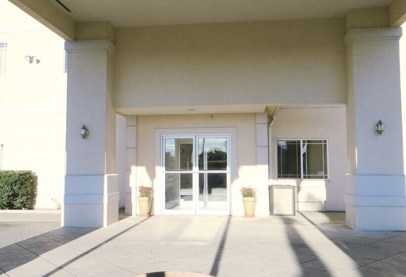 فندق Peppermill Empress Inn