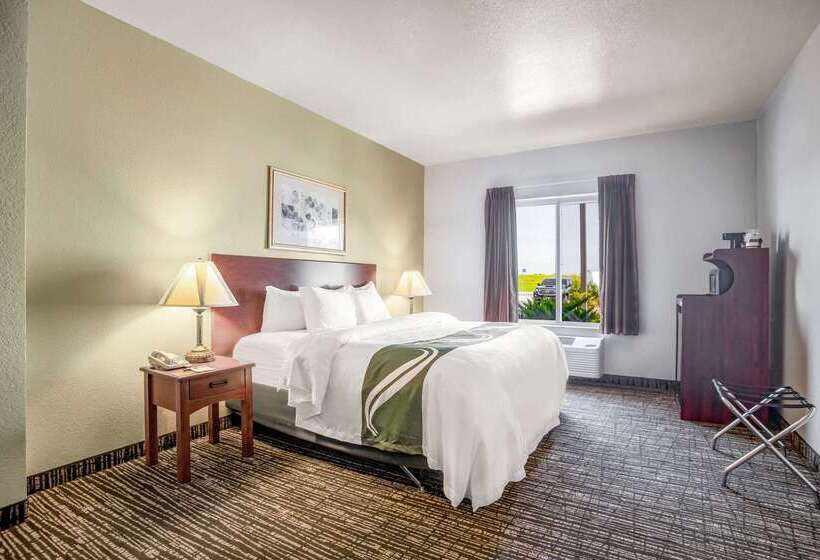 فندق Quality Inn Parsons North