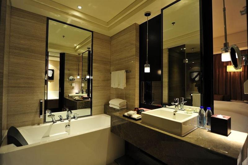 ホテル Renaissance Guiyang